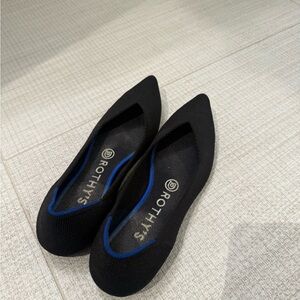 FLASH SALE!!! Rothy's Women's Black Flats